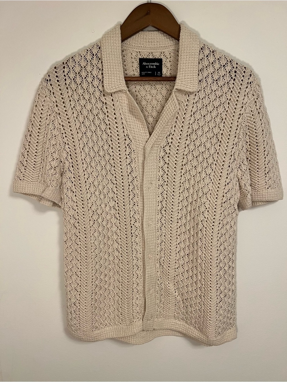 Abercrombie & Fitch Men's Cream Open-Knit Camp Collar Button-Through SweaterPolo